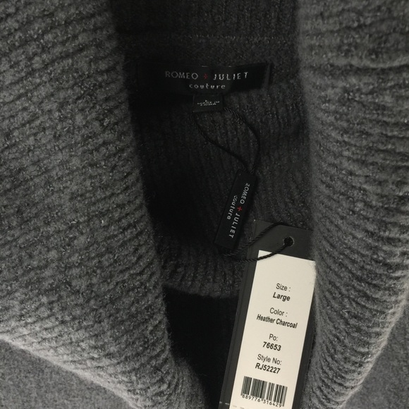Romeo and Juliet Coture Sweater Size L - Picture 8 of 10